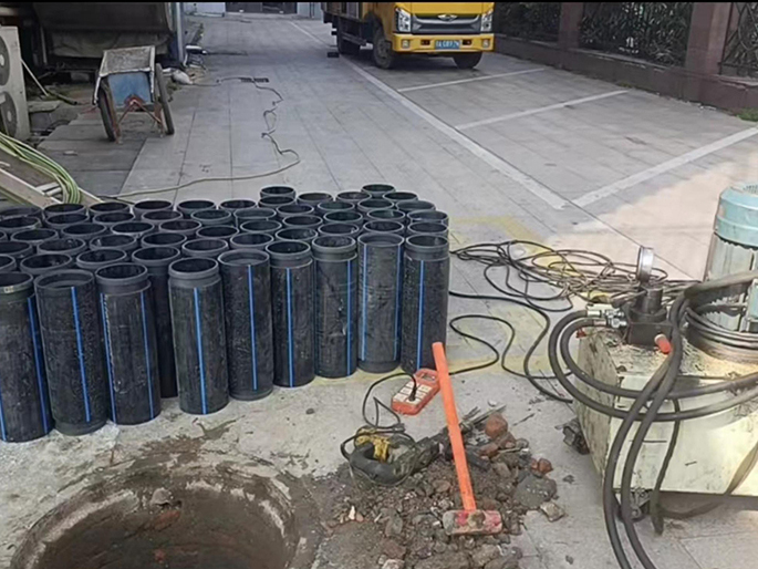 鄂尔多斯PE置换管厂家 DN315置换管 非开挖管短管置换